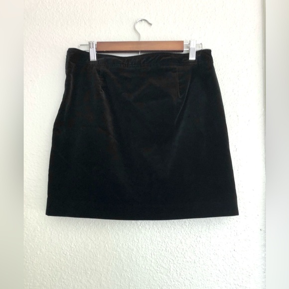NWOT Banana Republic Black Mini Skirt with Button Accents - Picture 5 of 5